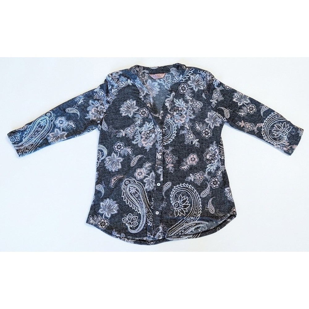 Amana V-Neck Button Down Shirt, 3/4 Sleeves, Embroidered Floral Paisley, M/L